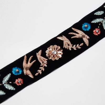 Black sparrow embroidered choker necklace